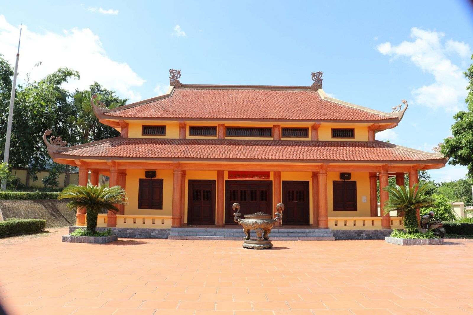 Khu di tích lưu niệm Chủ tịch Hồ Chí Minh